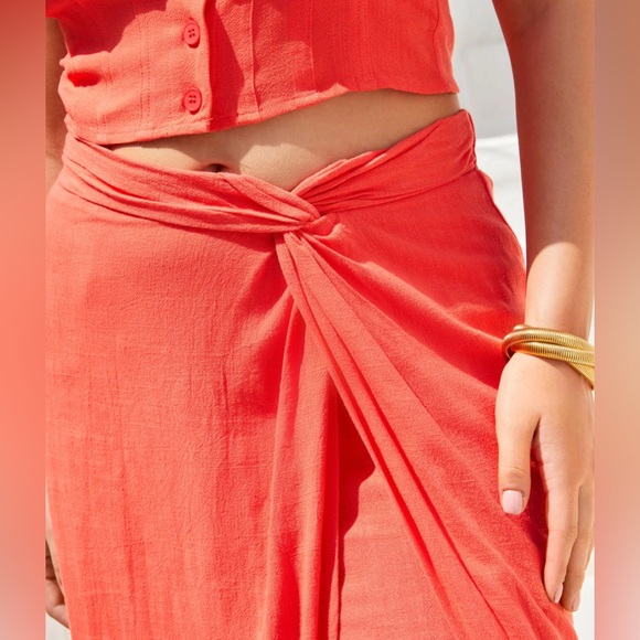 Guilt M linen Top AND Skirt - from Vici Collection - Picture 5 of 13